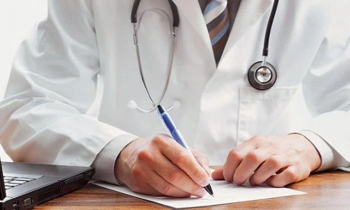 Τι ισχύει τελικά με τον οικογενειακό γιατρό – Οι «συνέπειες» για όσους δεν γραφτούν